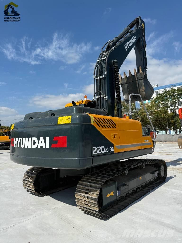Hyundai 220 Escavadoras Midi 7t - 12t