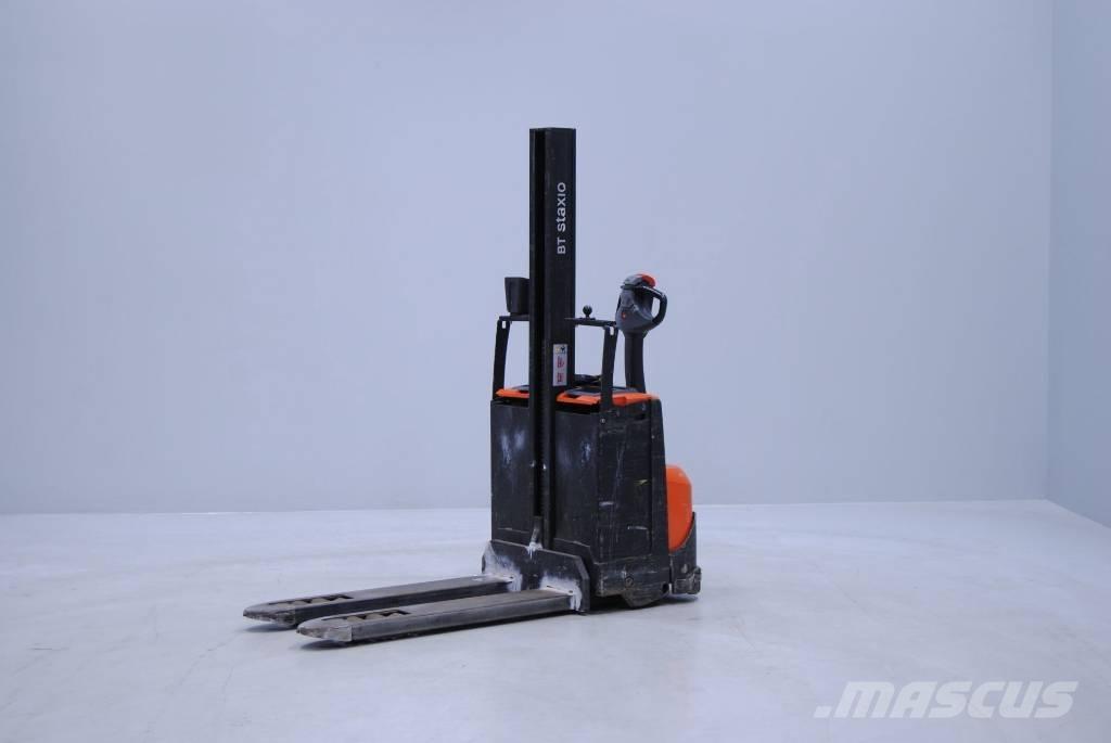 Toyota SWE080L Empilhador para operador externo