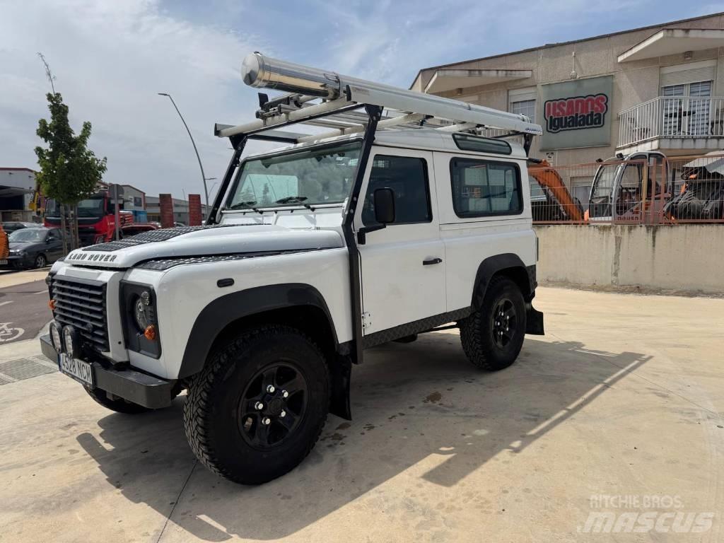 Land Rover Defender Automóvel