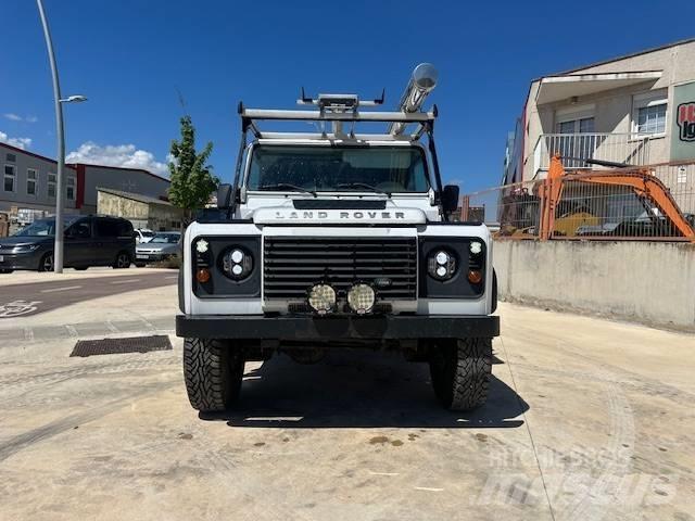 Land Rover Defender Automóvel