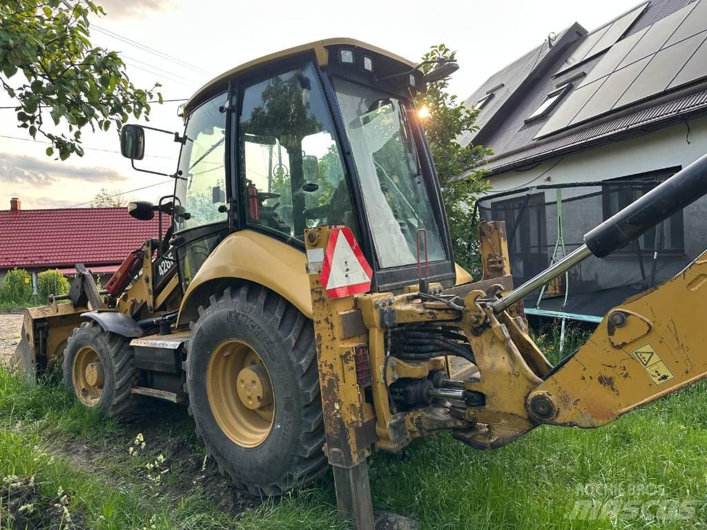CAT 428 F Retroescavadeiras