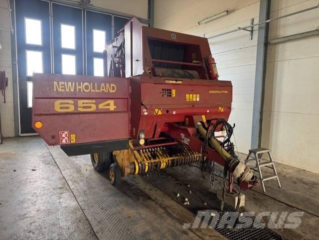 New Holland 654 Enfardadeira de rolos