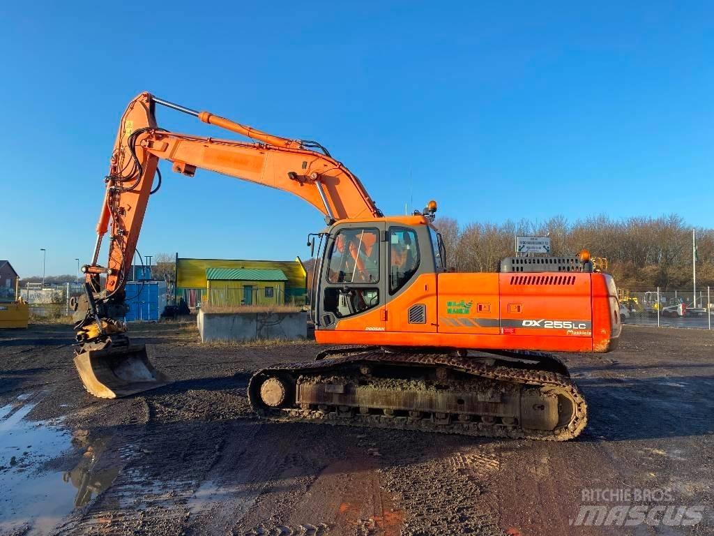 Doosan DX 255 LC Escavadeiras de esteiras
