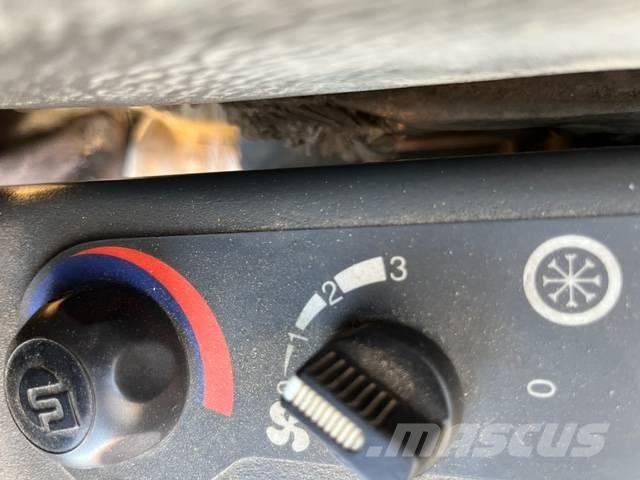 Komatsu PC 75 Escavadoras Midi 7t - 12t