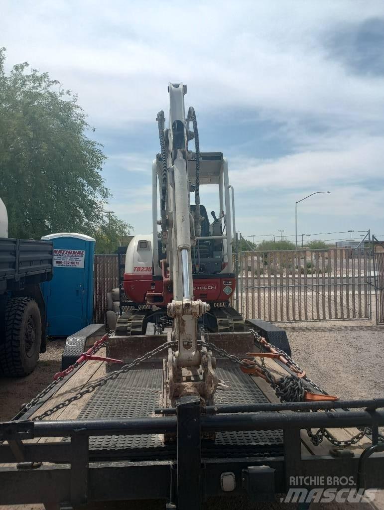 Takeuchi TB230RA Acessórios e peças de equipamento de perfuração