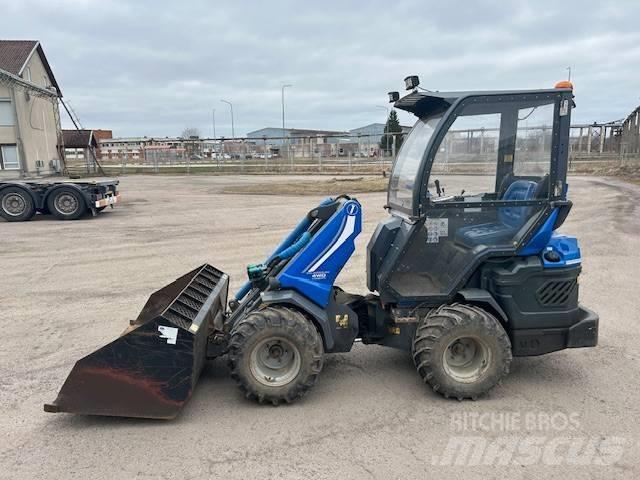 Multione 8.4 S Minicarregadeiras