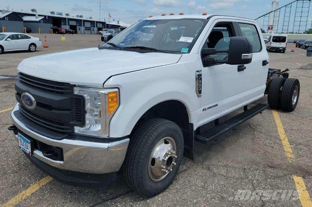 Ford F 350 XL SD Camiões de chassis e cabine
