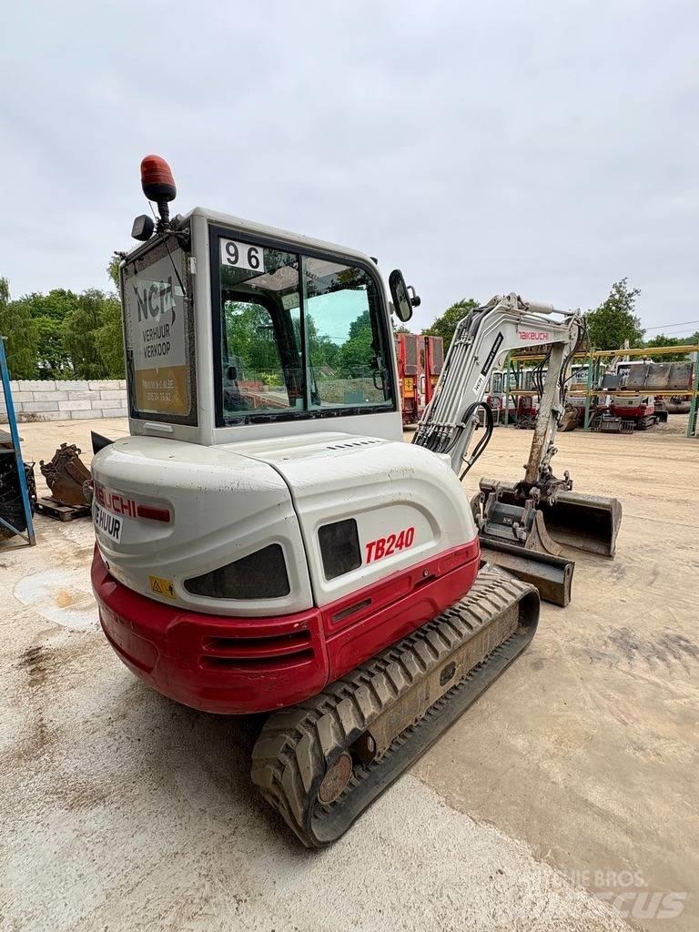 Takeuchi TB 240 Miniescavadeiras