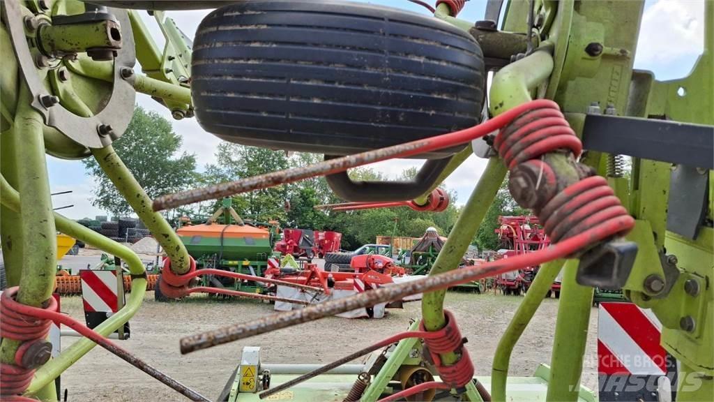 CLAAS Volto 900 Ancinho virador