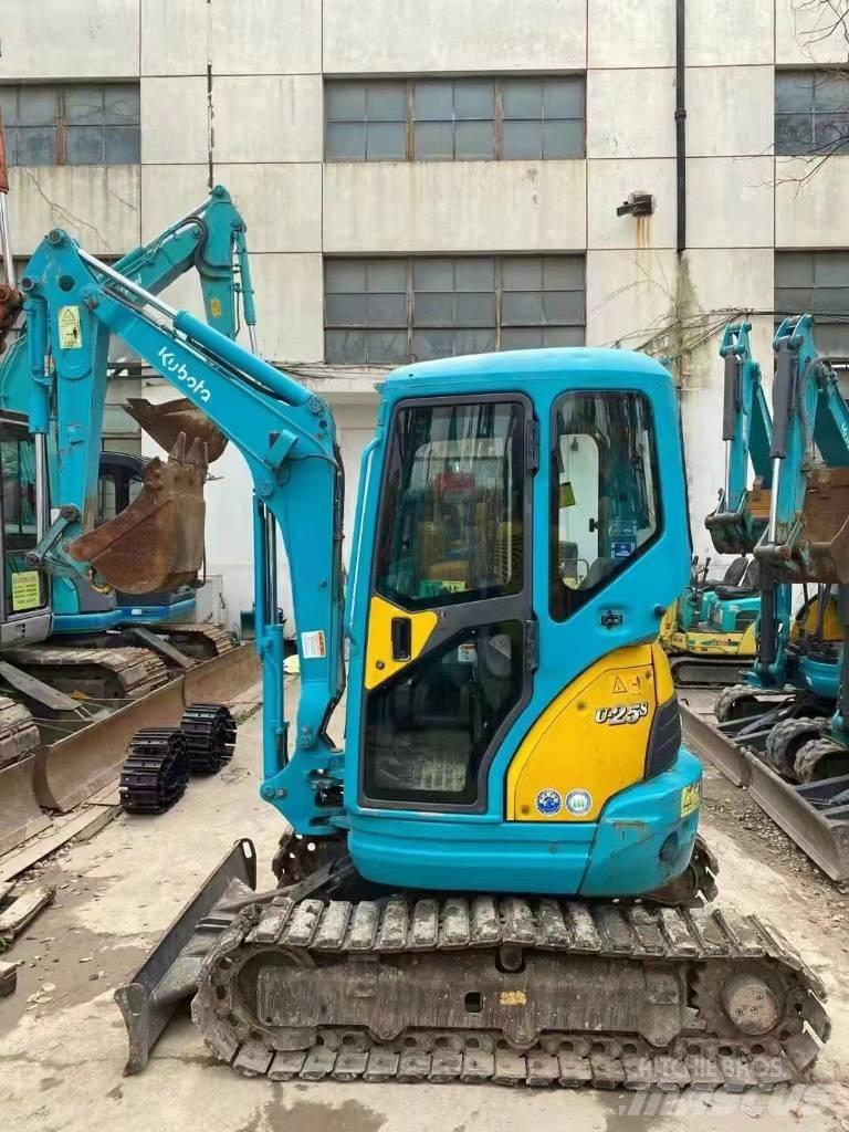 Kubota U 25 Miniescavadeiras