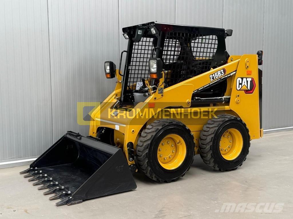 CAT 216 B3 Minicarregadeiras
