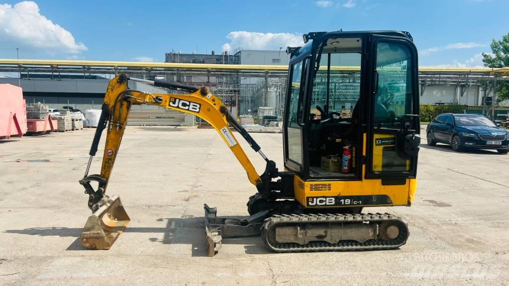 JCB 19 C Miniescavadeiras