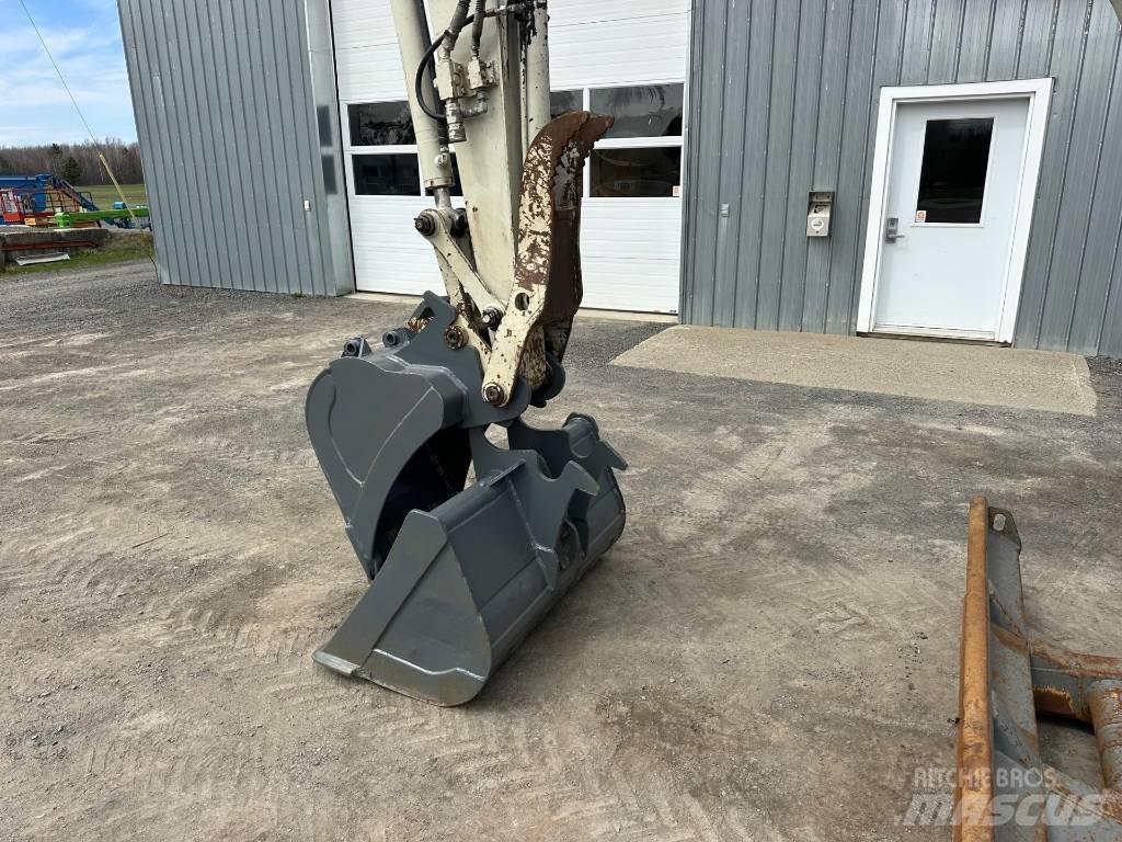 Takeuchi TB 260 Miniescavadeiras