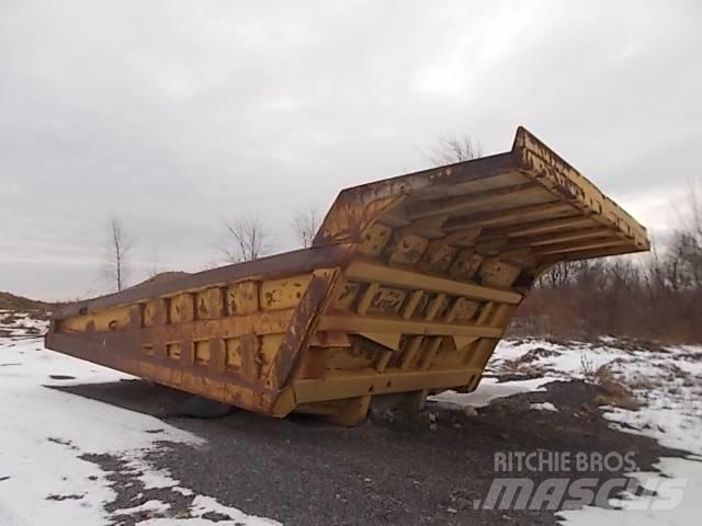 CAT 777B Camiőes basculantes rígidos