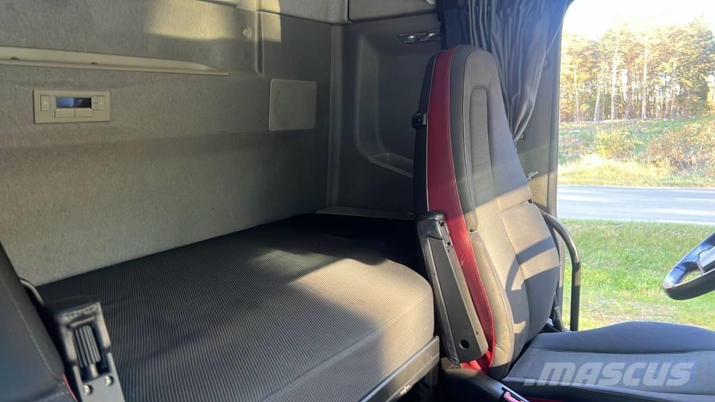 Volvo FH 550 Camiões de chassis e cabine