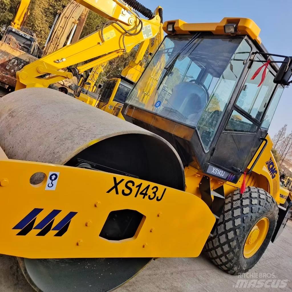 XCMG XS 142 J Cilindros Compactadores monocilíndricos