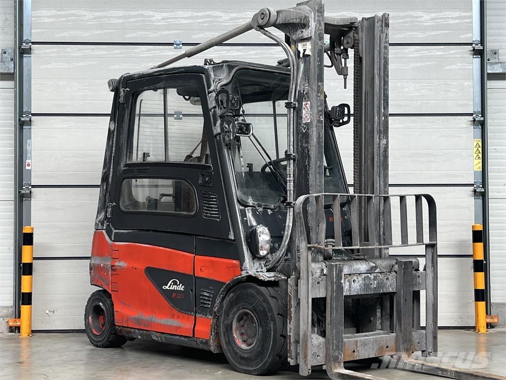 Linde E30L-01 Empilhadores eléctricos