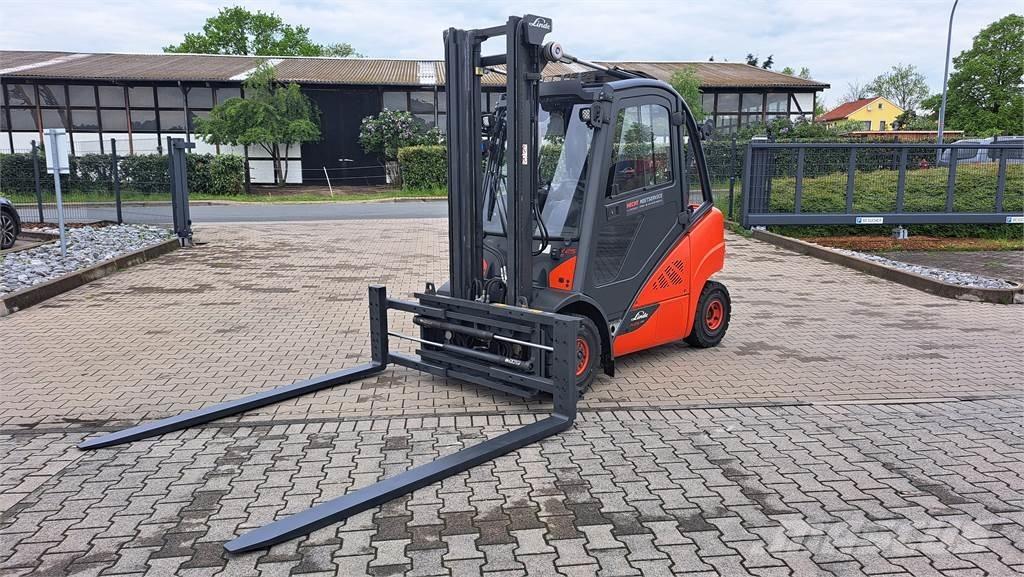 Linde H25T-02 Empilhadores a gás