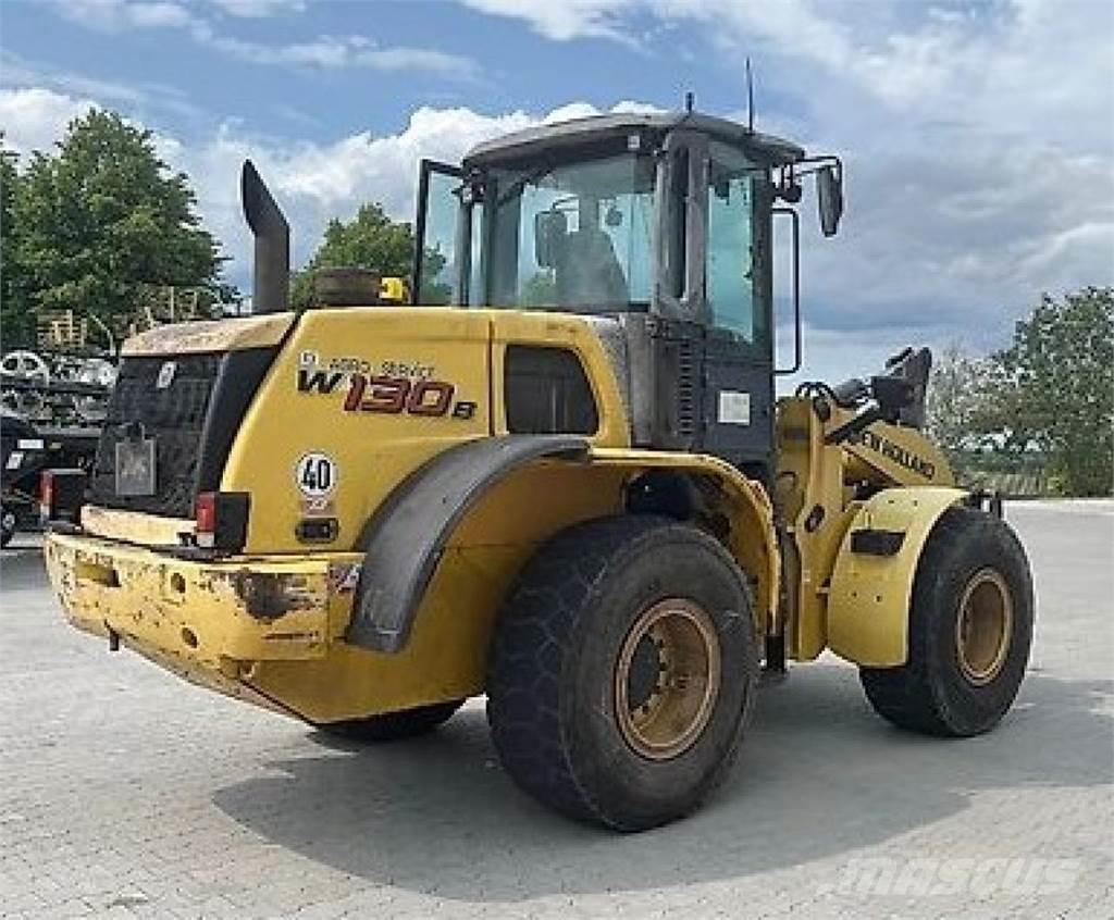 New Holland W 130B Carregadeiras de rodas