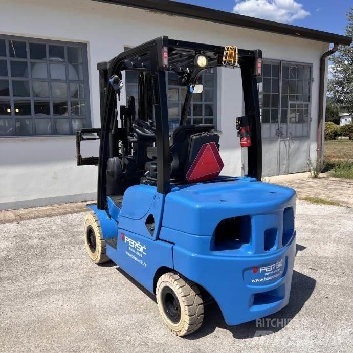 Yale GDP25LX Empilhadores Diesel