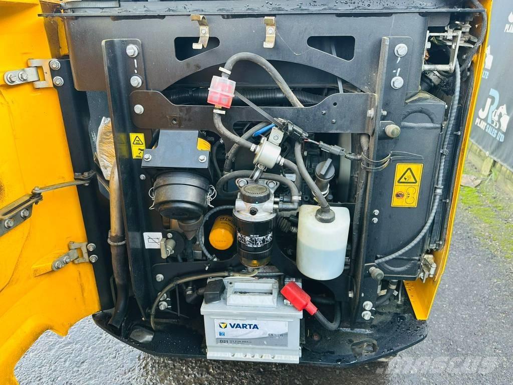 JCB 15 C-1 Miniescavadeiras