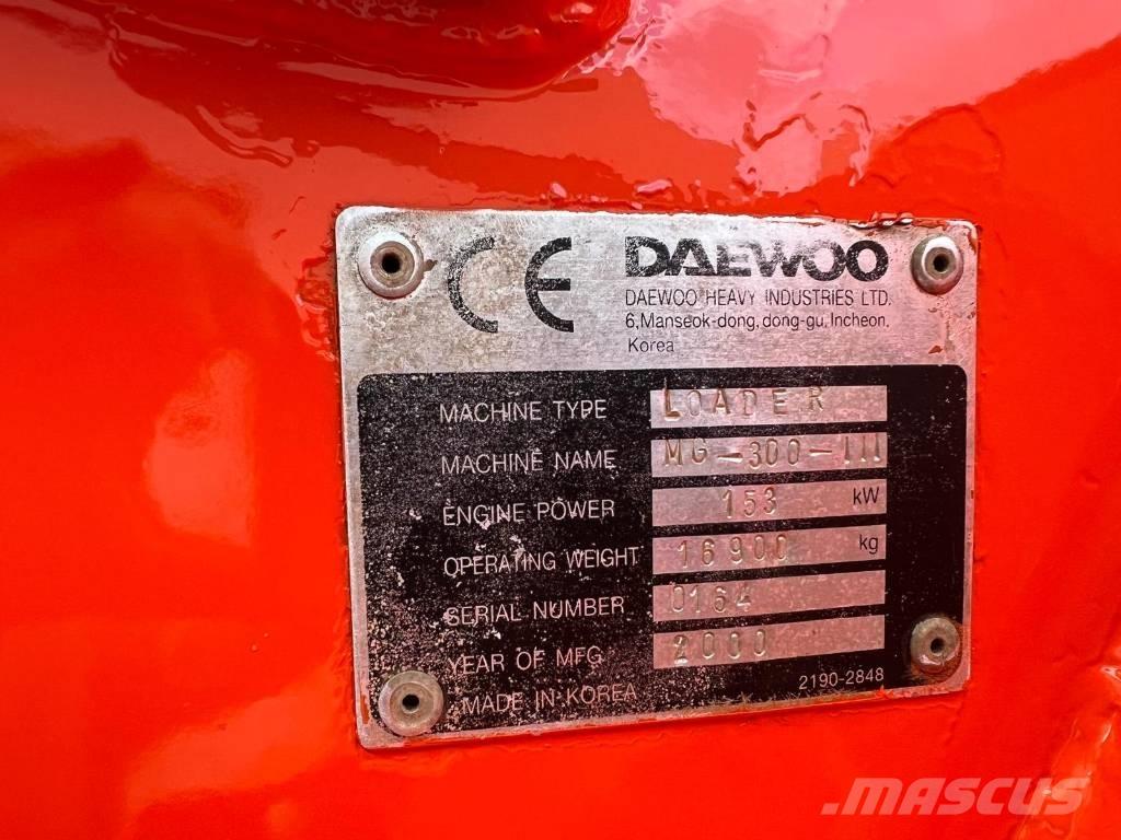 Daewoo Mega 300 III Carregadeiras de rodas