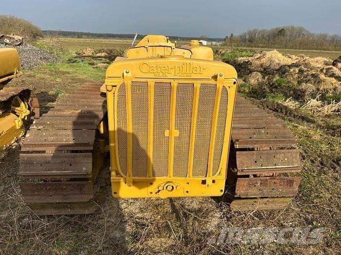 CAT D4 - Dozers - Tratores rastos