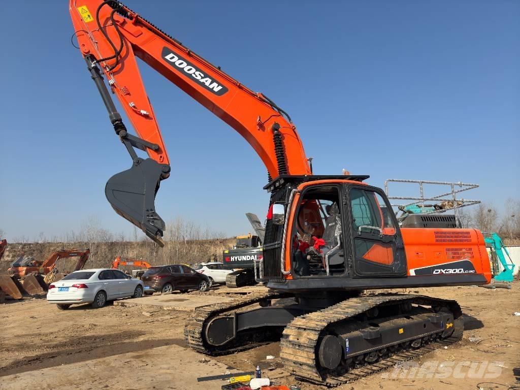 Doosan DX300 Escavadeiras de esteiras