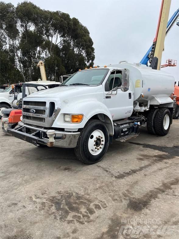 Ford F750 Camiões-cisterna