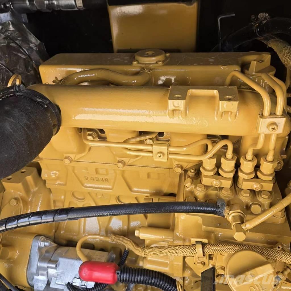 CAT 305 Miniescavadeiras