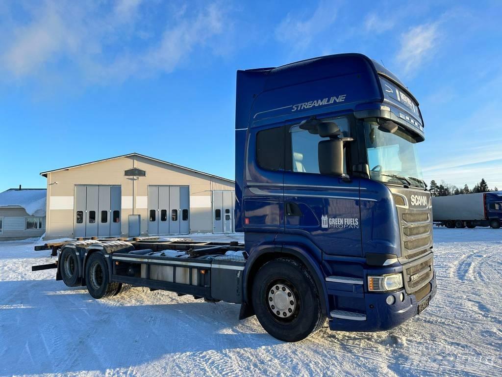 Scania R 560 Camiões de chassis e cabine