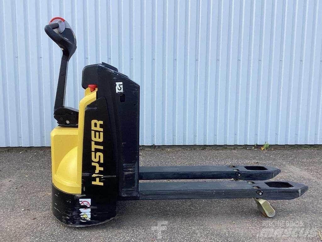 Hyster P2.0 Empilhador para operador externo