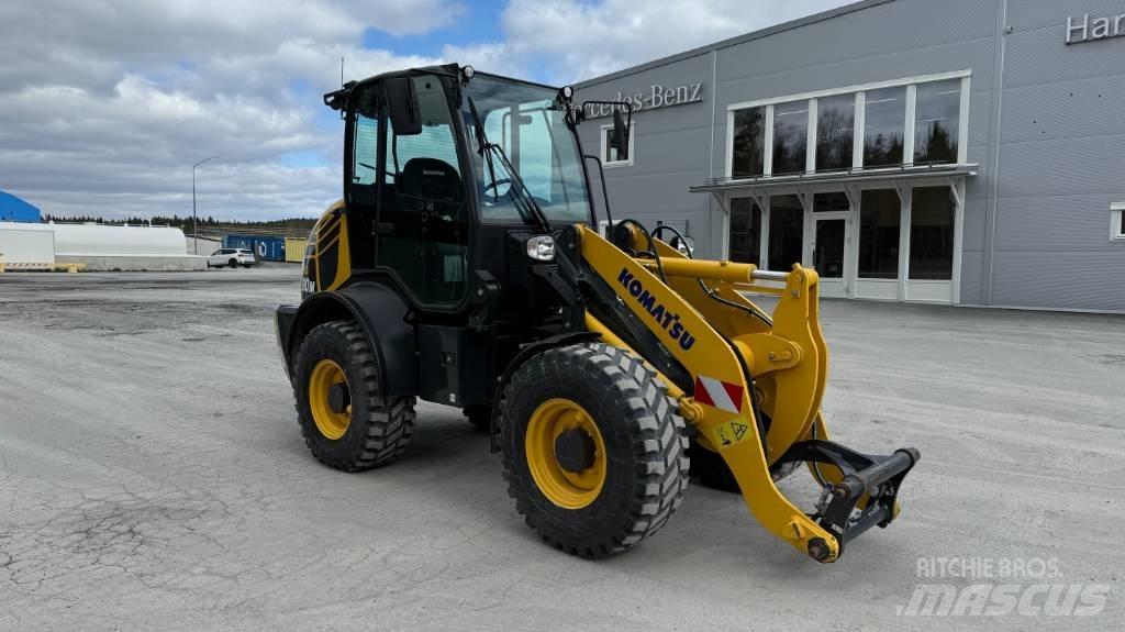 Komatsu WA 80 M Carregadeiras de rodas