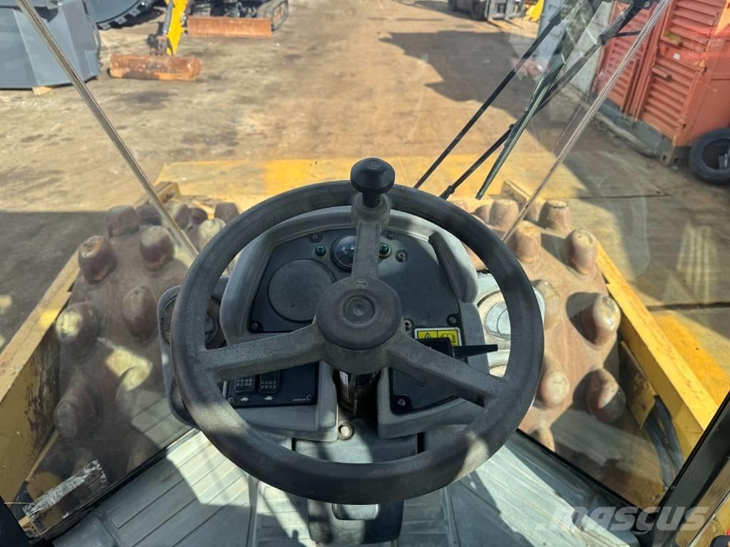 CAT CP 76 Cilindros Compactadores monocilíndricos