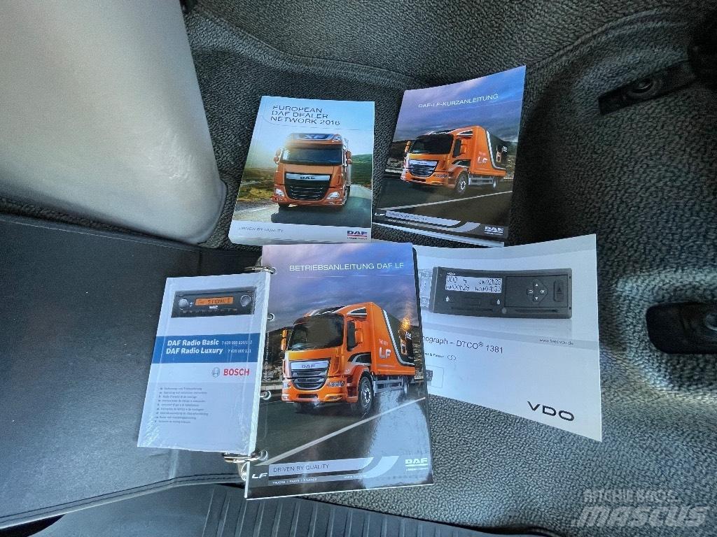 DAF LF220 Caminhões de caixa fechada