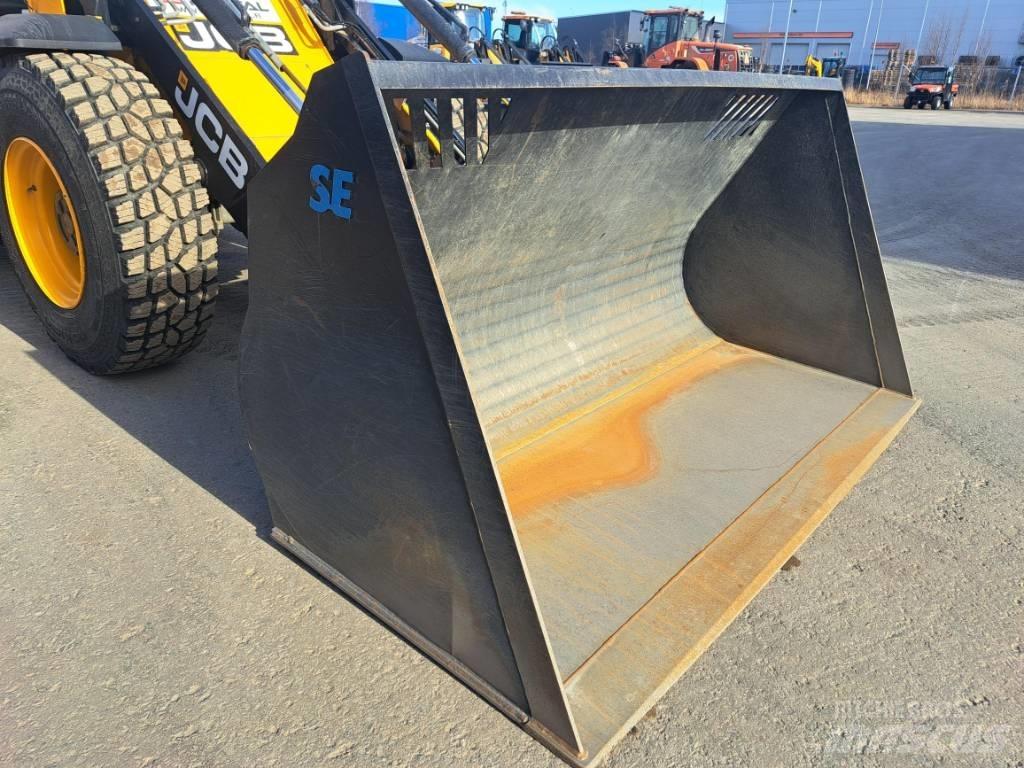 JCB 413 Carregadeiras de rodas