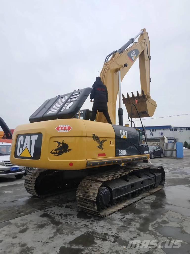 CAT 320D Escavadeiras de esteiras