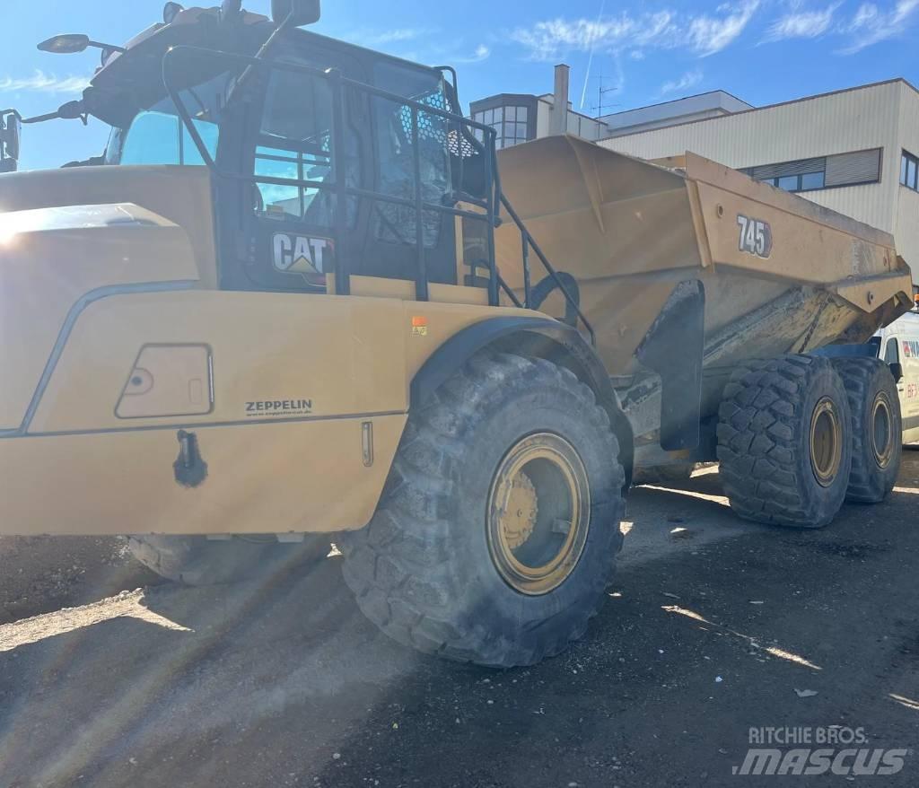 CAT 745 Caminhões articulados