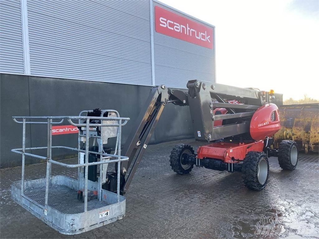 Manitou 160ATJ RC Elevadores braços articulados