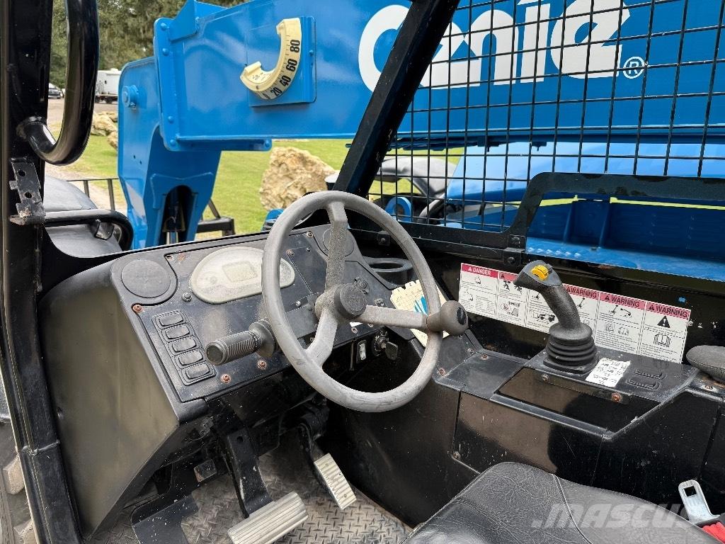 Genie GTH 844 Manipulador telescópico