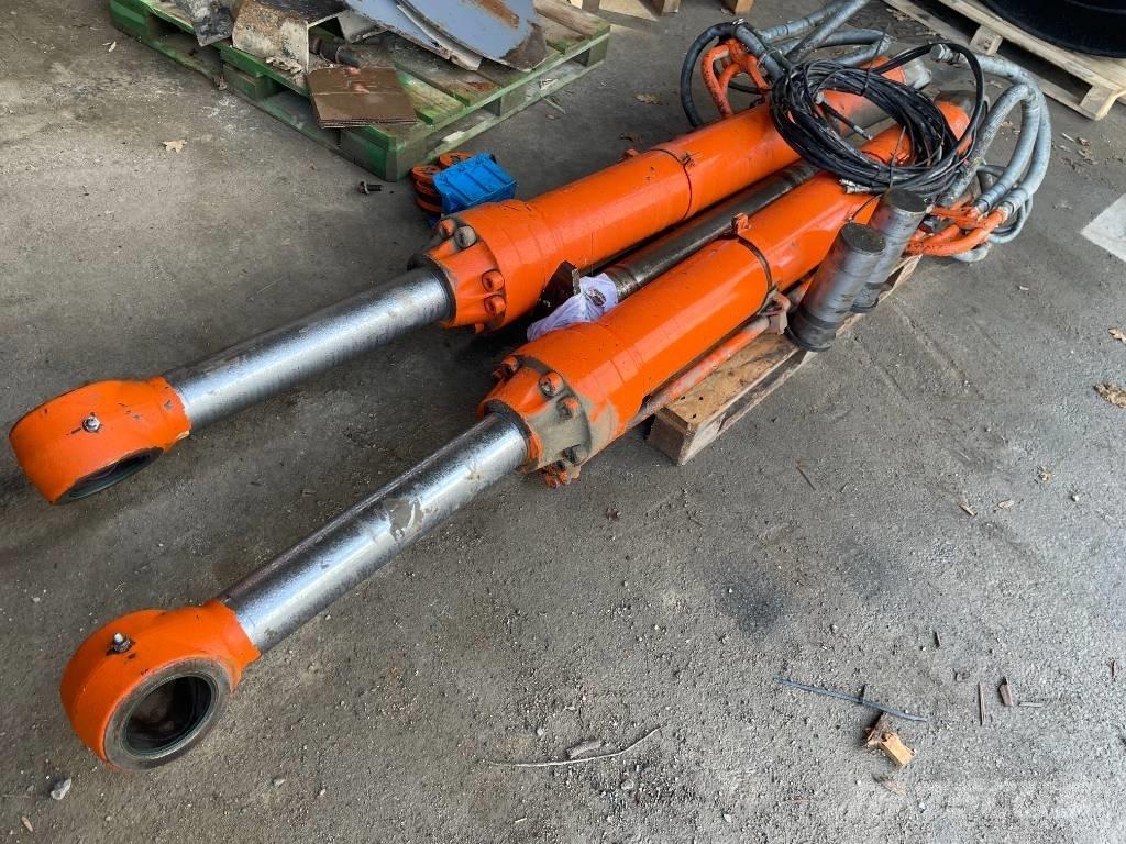 Hitachi ZX490LCH-6 Escavadeiras de esteiras