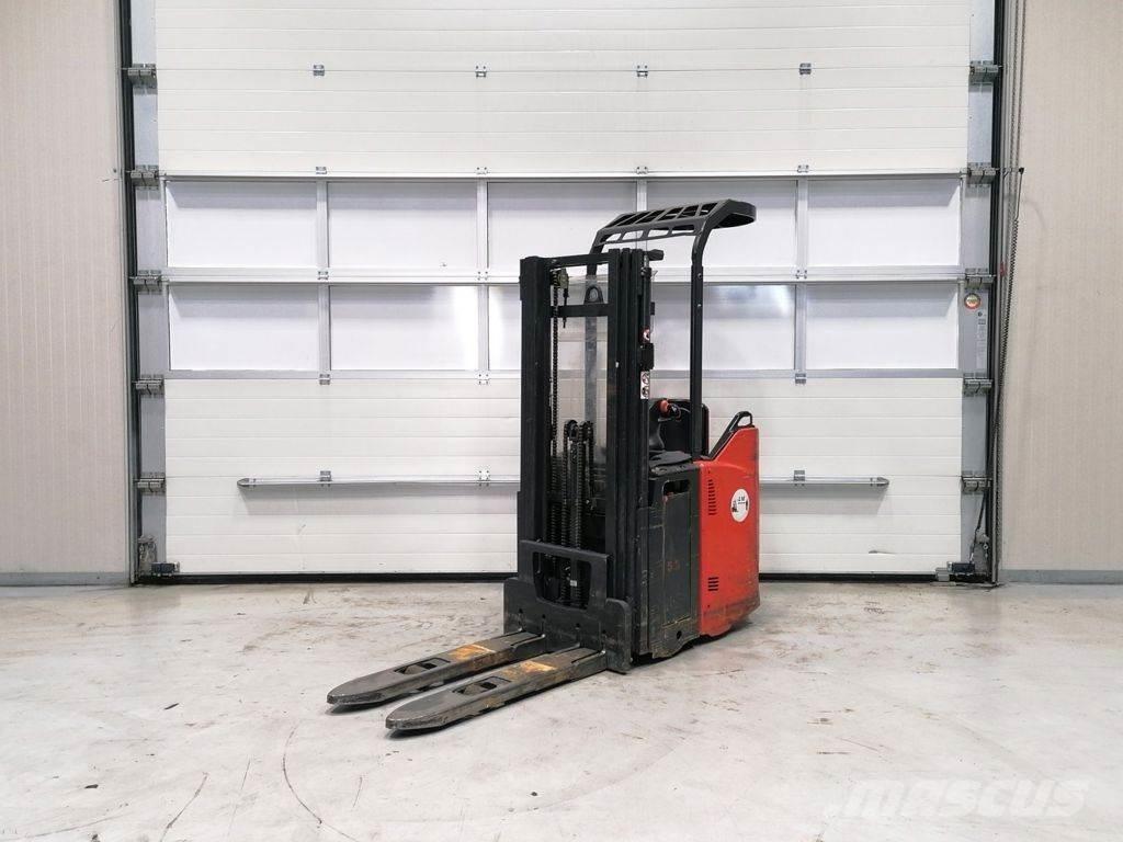 Linde L12SP Empilhador para operador externo