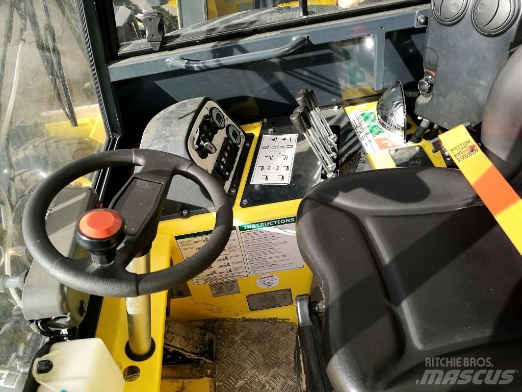 Moffett M8 35.3 Empilhadores todo-terreno