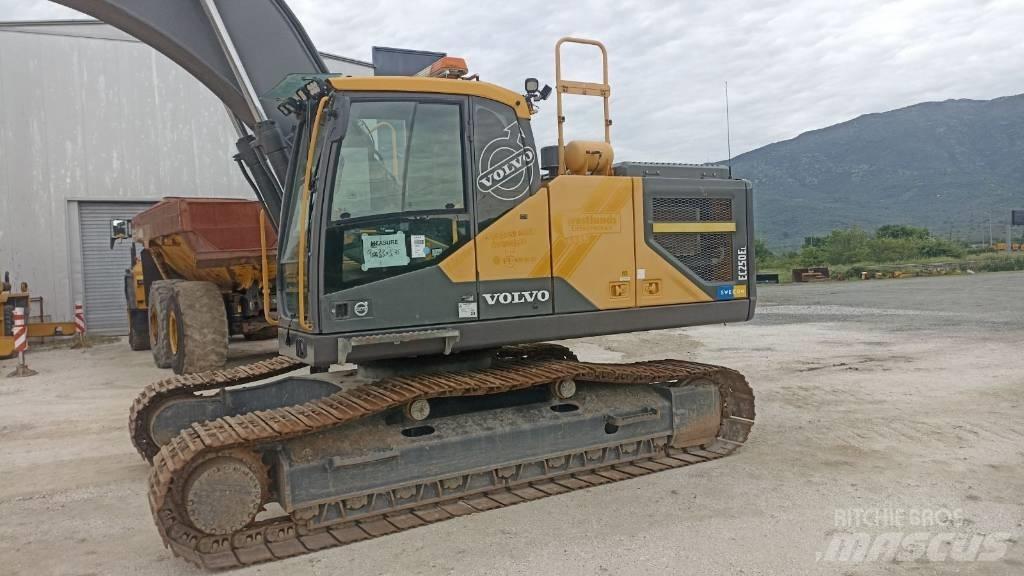 Volvo EC 250 EL Escavadeiras de esteiras