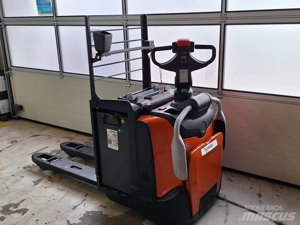 BT LPE220 Porta palettes