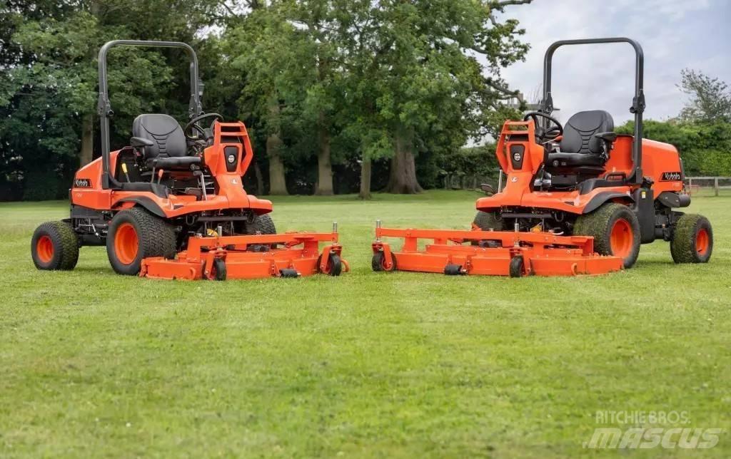 Kubota F251E (2WD) Corta-Relvas montadas e arrastadas
