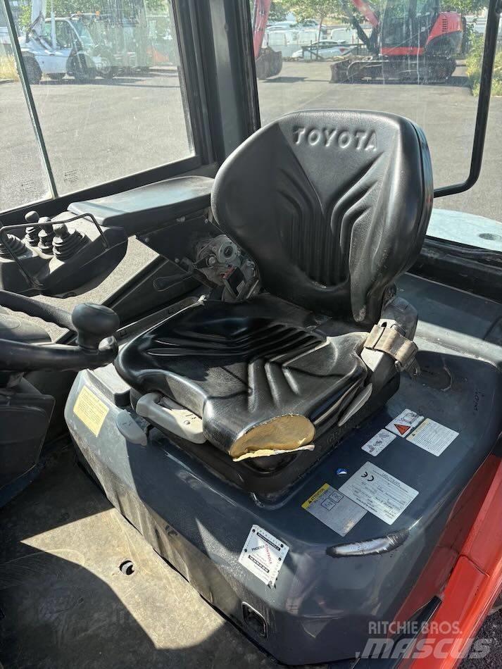 Toyota 8 FDF 25 Empilhadores Diesel