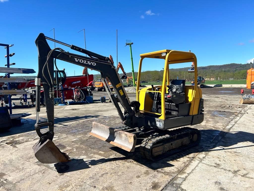 Volvo EC 25 Miniescavadeiras