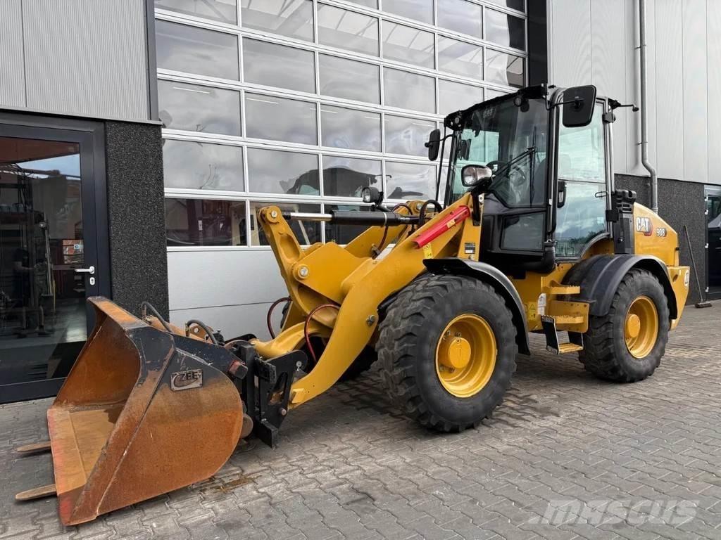CAT 908 Carregadeiras de rodas
