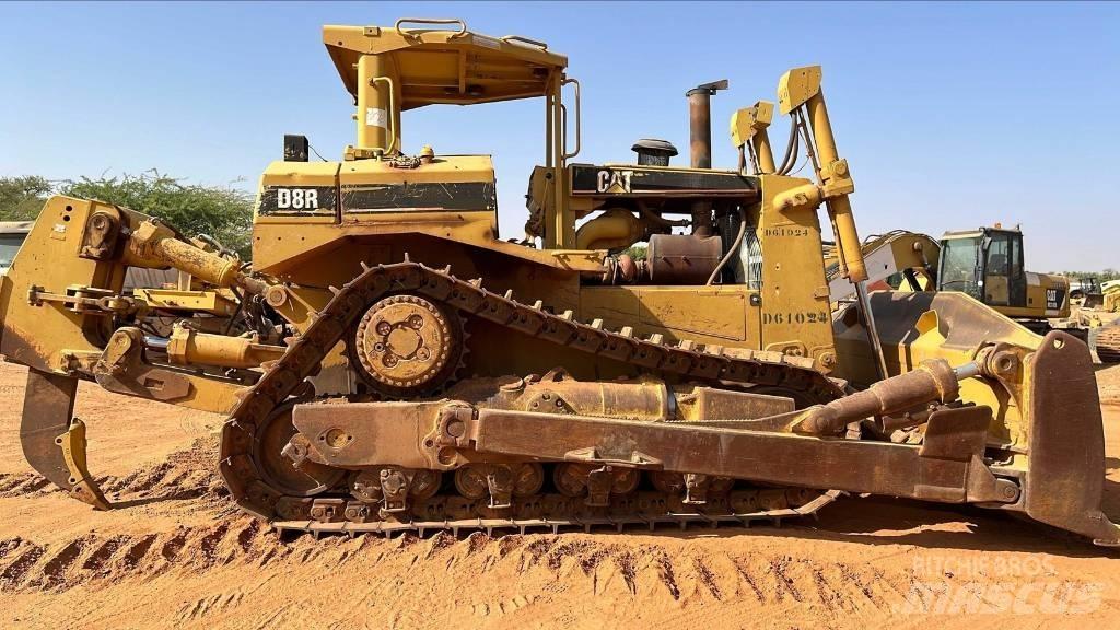 CAT D8R Dozers - Tratores rastos